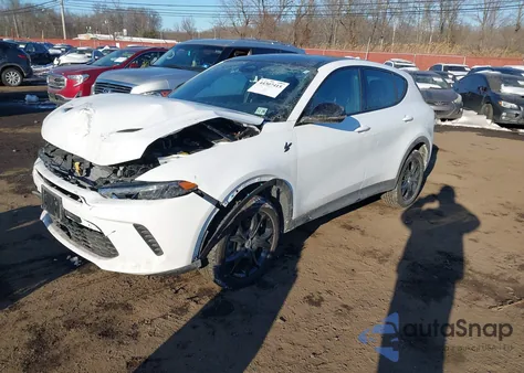 2023 Dodge Hornet Gt Plus Awd из США, поврежденный, VIN ZACNDFBN4P3A04991
